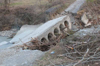 Ponte crollato a Monte S. Pietro